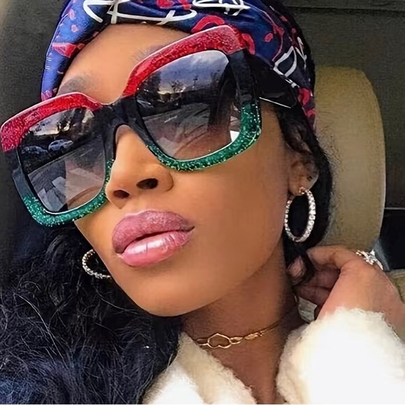 Luxury Style Oversized Sunglasses with UV Protection BNWT - Picture 3 of 3